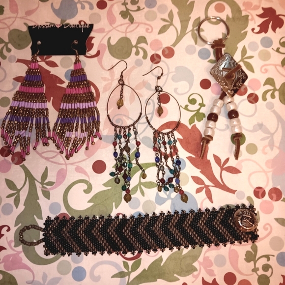 💕5 for 25$ SET OF 4 BOHO SOUTHWESTERN BOHEMIAN COLORFUL BEADED JEWELRY - Picture 2 of 16